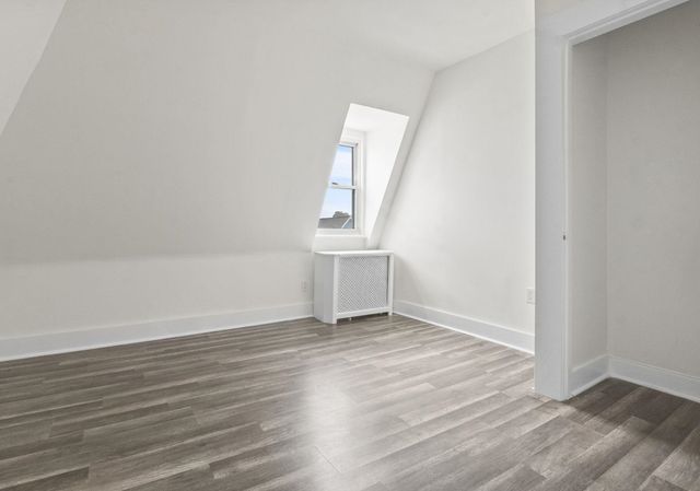 10 EAST 45TH ST, Bayonne, NJ 07002