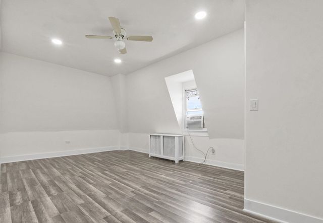 10 EAST 45TH ST, Bayonne, NJ 07002