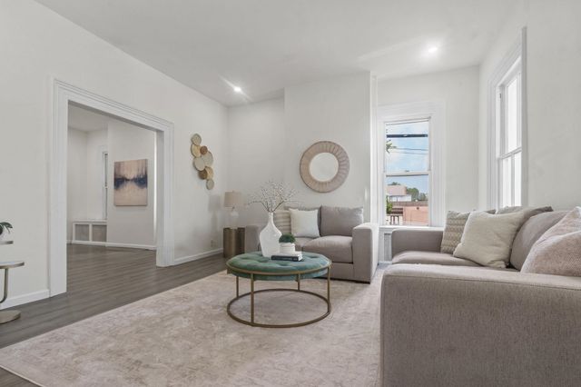 10 EAST 45TH ST, Bayonne, NJ 07002
