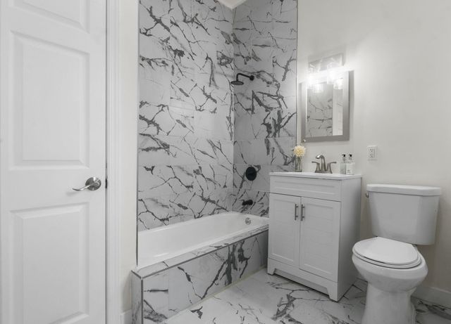10 EAST 45TH ST, Bayonne, NJ 07002