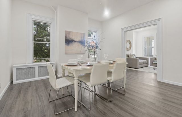 10 EAST 45TH ST, Bayonne, NJ 07002