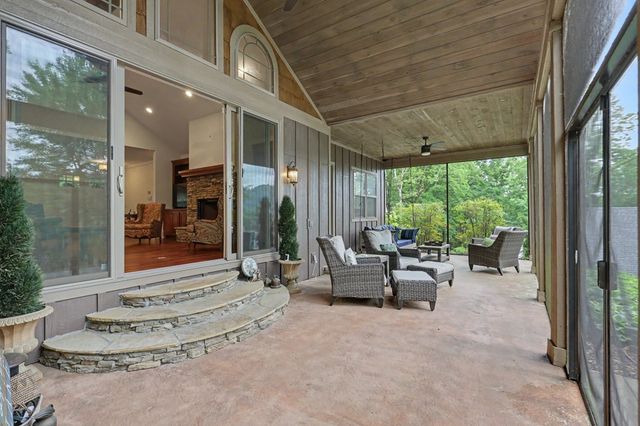 1680 Stonecrest Circle, Hiawassee, GA 30546