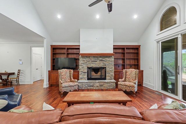 1680 Stonecrest Circle, Hiawassee, GA 30546