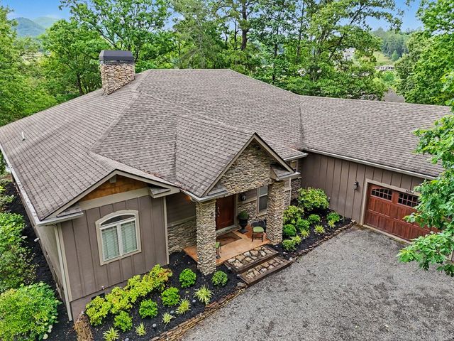 1680 Stonecrest Circle, Hiawassee, GA 30546