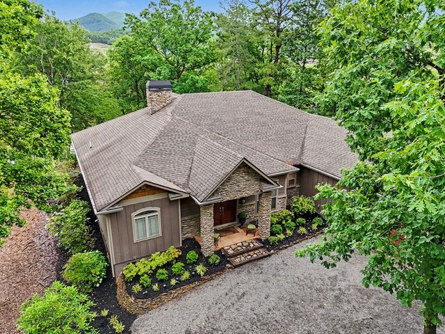 1680 Stonecrest Circle, Hiawassee, GA 30546