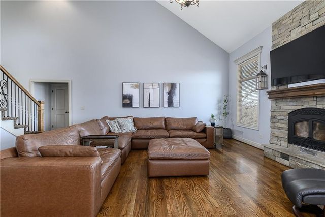 17384 Blue Moon Lane, Tonganoxie, KS 66086