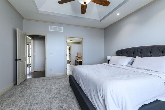 17384 Blue Moon Lane, Tonganoxie, KS 66086