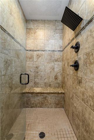 17384 Blue Moon Lane, Tonganoxie, KS 66086