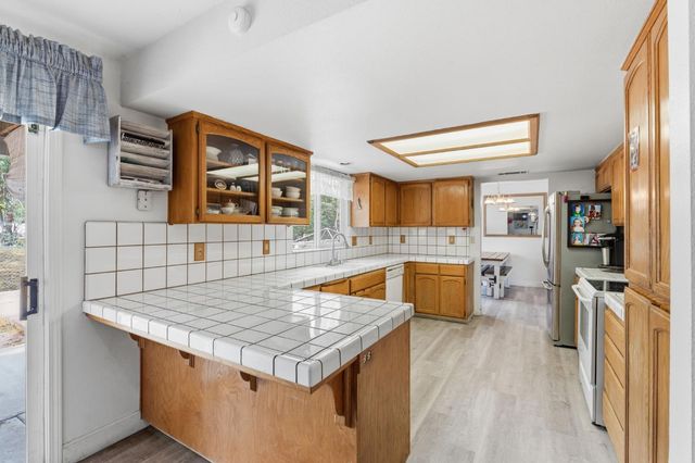 29206 Yosemite Springs Parkway, Coarsegold, CA 93614