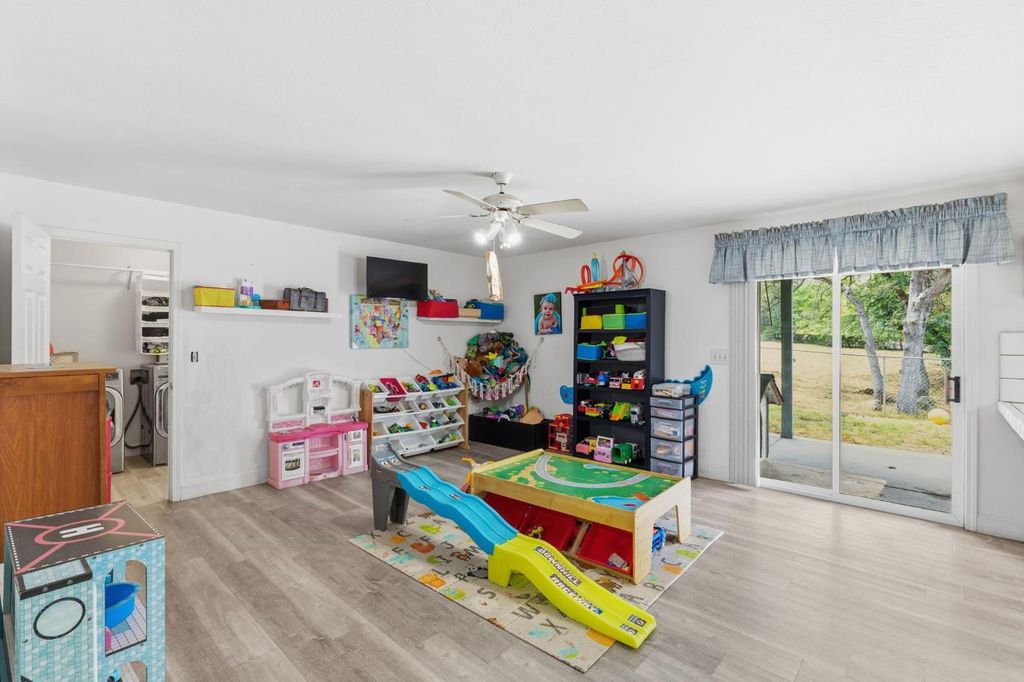 Image 13 of property listing at 29206 Yosemite Springs Parkway, Coarsegold, CA 93614