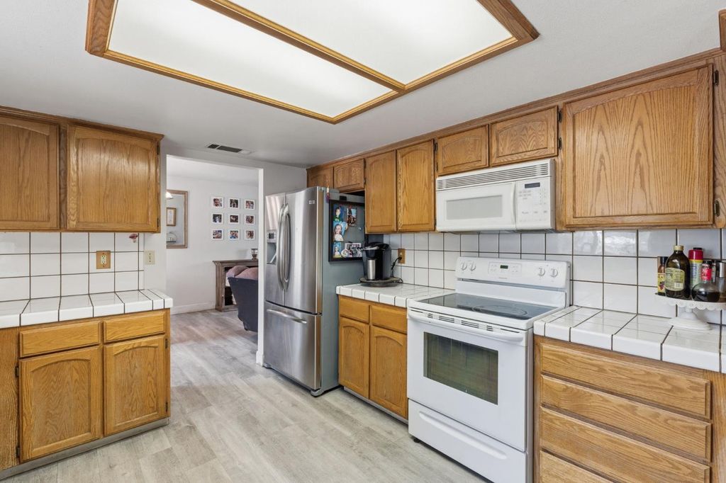 Image 18 of property listing at 29206 Yosemite Springs Parkway, Coarsegold, CA 93614