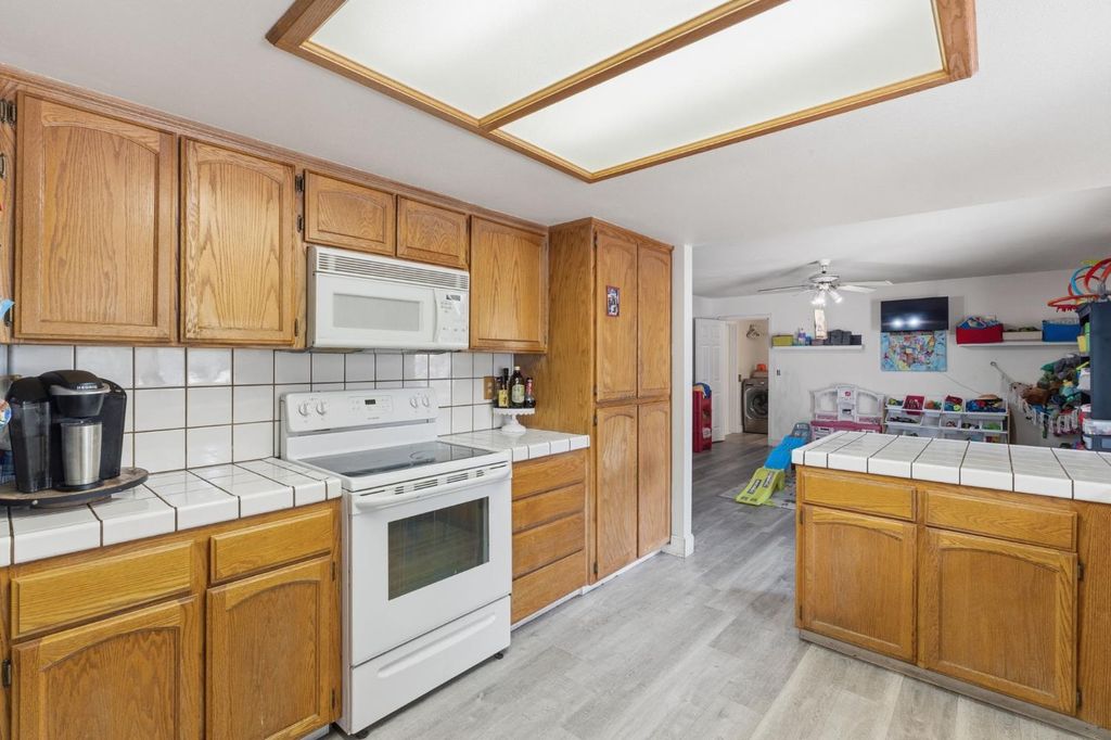 Image 19 of property listing at 29206 Yosemite Springs Parkway, Coarsegold, CA 93614