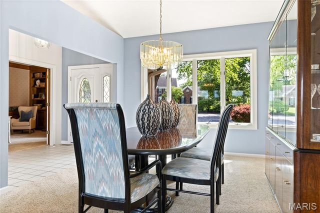 110 Glendalough Lane, Weldon Spring, MO 63304