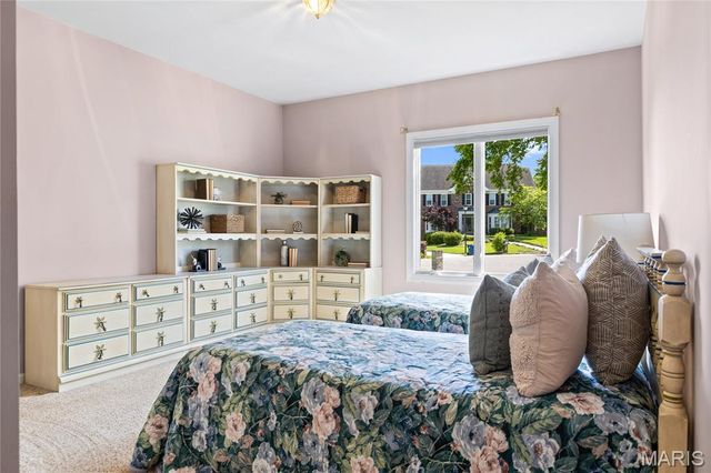 110 Glendalough Lane, Weldon Spring, MO 63304