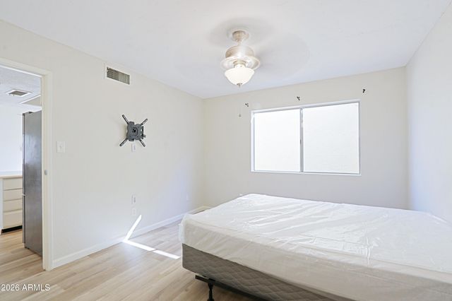 3205 W LOMA Lane 3, Phoenix, AZ 85051