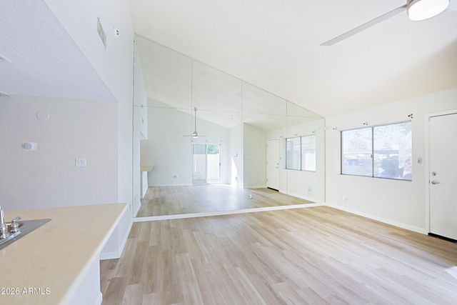 3205 W LOMA Lane 3, Phoenix, AZ 85051