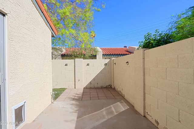 3205 W LOMA Lane 3, Phoenix, AZ 85051