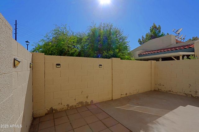 3205 W LOMA Lane 3, Phoenix, AZ 85051