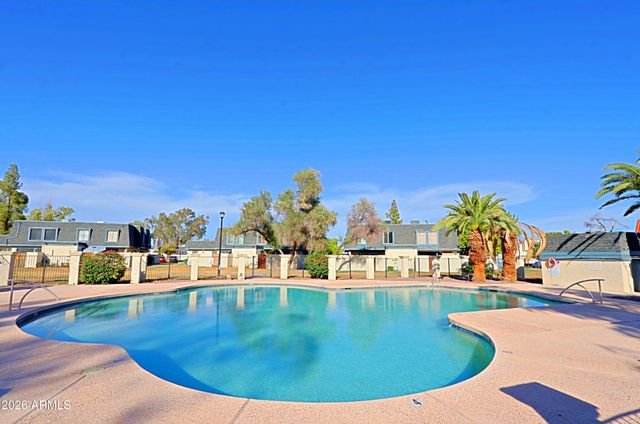 3205 W LOMA Lane 3, Phoenix, AZ 85051