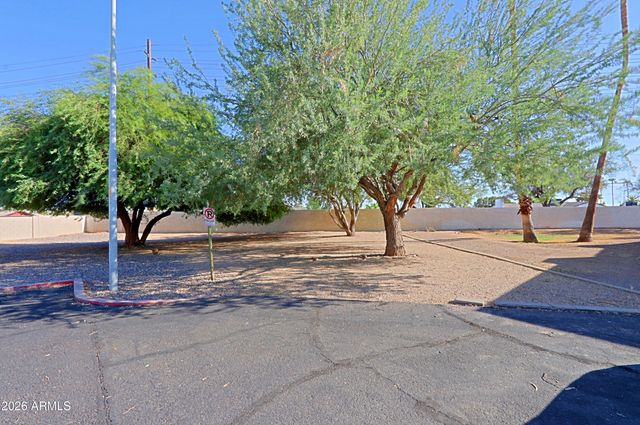 3205 W LOMA Lane 3, Phoenix, AZ 85051