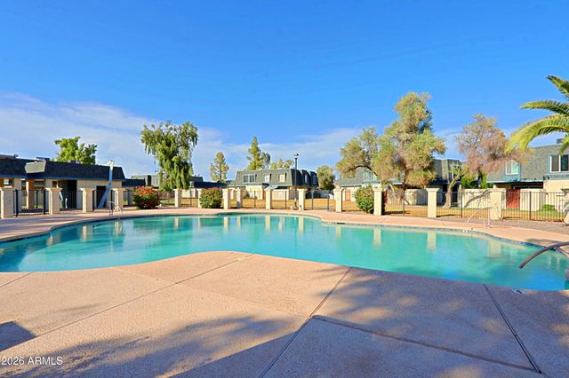 3205 W LOMA Lane 3, Phoenix, AZ 85051