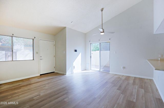 3205 W LOMA Lane 3, Phoenix, AZ 85051