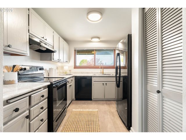 2336 Sw 23RD St, Troutdale, OR 97060