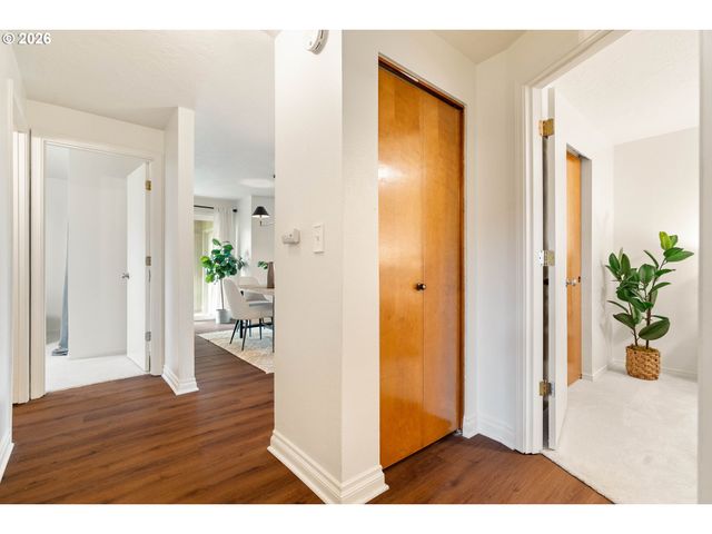 2336 Sw 23RD St, Troutdale, OR 97060