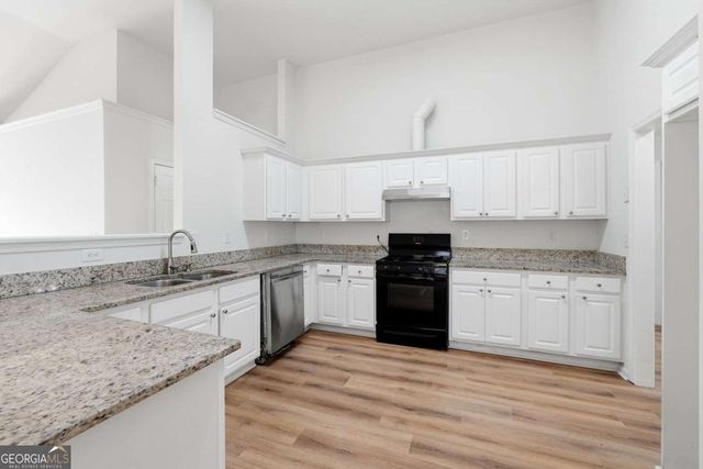 985 Waldwick Drive, Lawrenceville, GA 30045