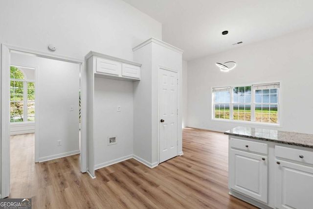 985 Waldwick Drive, Lawrenceville, GA 30045