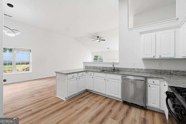 985 Waldwick Drive, Lawrenceville, GA 30045
