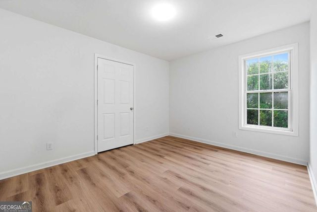 985 Waldwick Drive, Lawrenceville, GA 30045