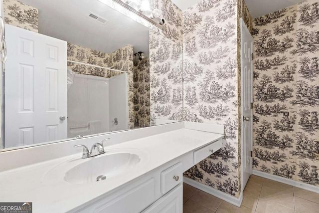 985 Waldwick Drive, Lawrenceville, GA 30045