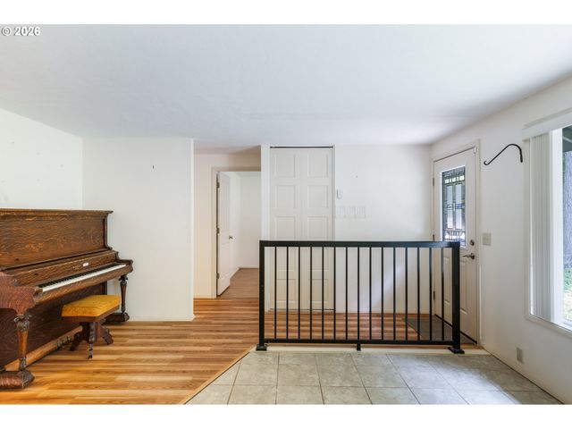 3463 W 25TH Ave, Eugene, OR 97405