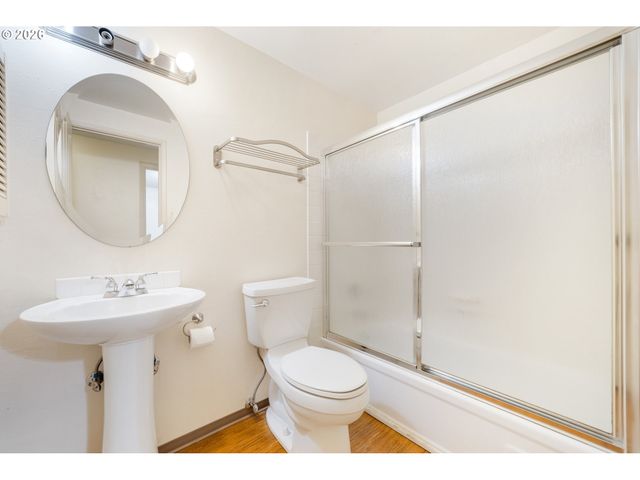 3463 W 25TH Ave, Eugene, OR 97405