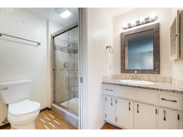3463 W 25TH Ave, Eugene, OR 97405