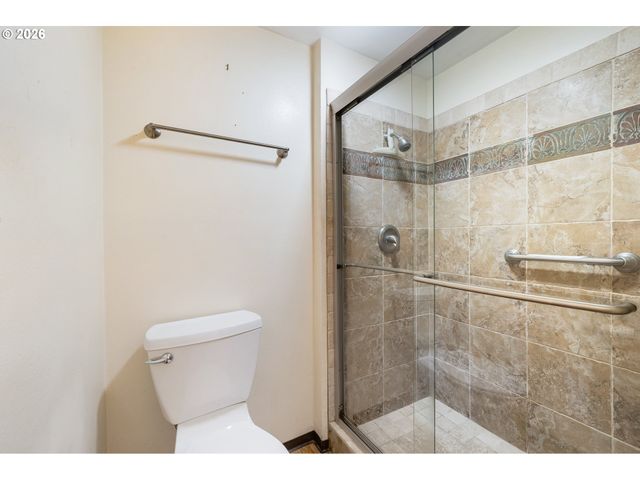 3463 W 25TH Ave, Eugene, OR 97405