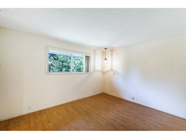 3463 W 25TH Ave, Eugene, OR 97405