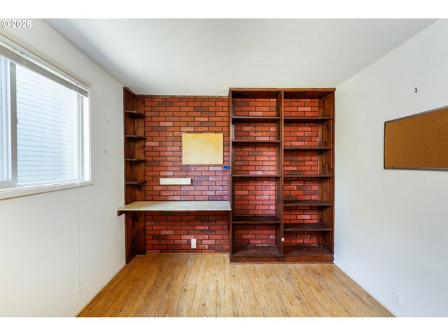 3463 W 25TH Ave, Eugene, OR 97405