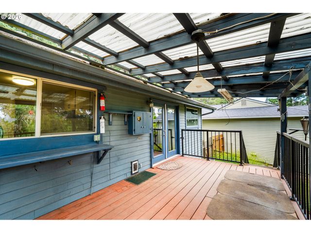 3463 W 25TH Ave, Eugene, OR 97405