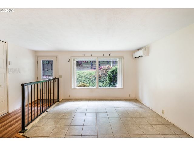 3463 W 25TH Ave, Eugene, OR 97405