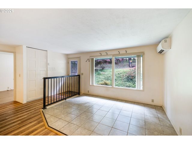 3463 W 25TH Ave, Eugene, OR 97405