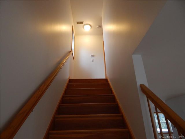 32 Cambridge Avenue, Milford, CT 06460