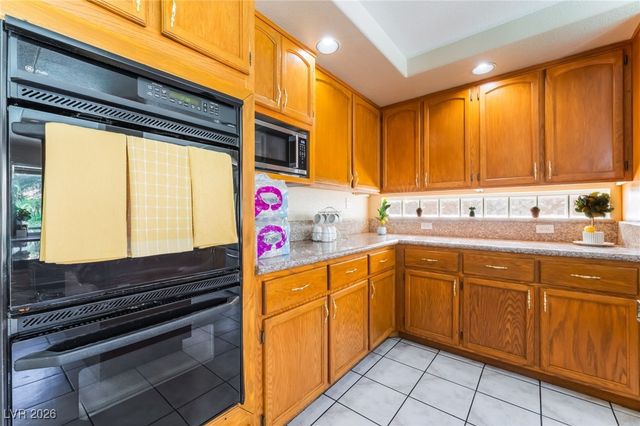 7504 Heather Knoll Circle, Las Vegas, NV 89129