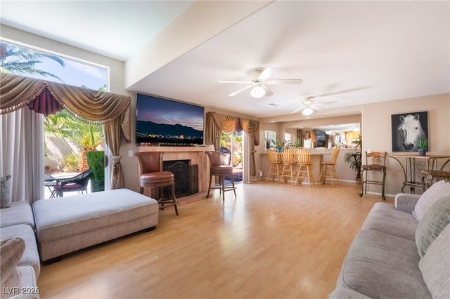 7504 Heather Knoll Circle, Las Vegas, NV 89129