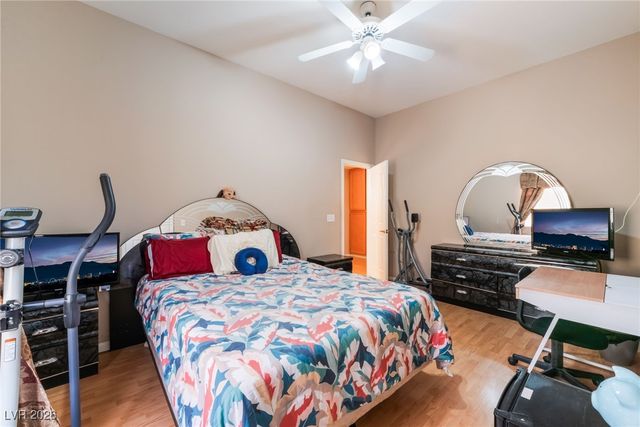 7504 Heather Knoll Circle, Las Vegas, NV 89129