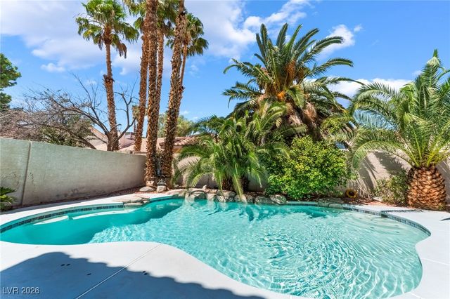 7504 Heather Knoll Circle, Las Vegas, NV 89129