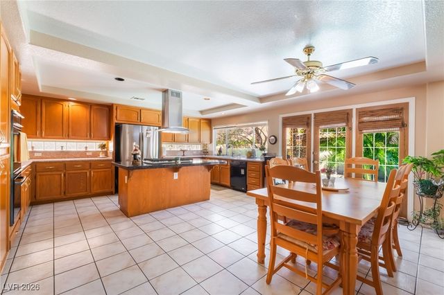 7504 Heather Knoll Circle, Las Vegas, NV 89129