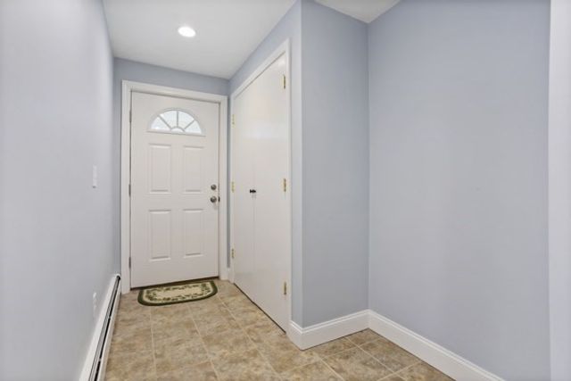 88 Wright Rd, Concord, MA 01742