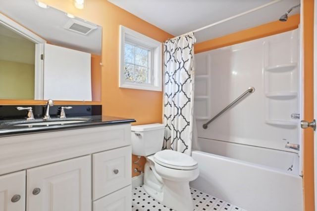 88 Wright Rd, Concord, MA 01742